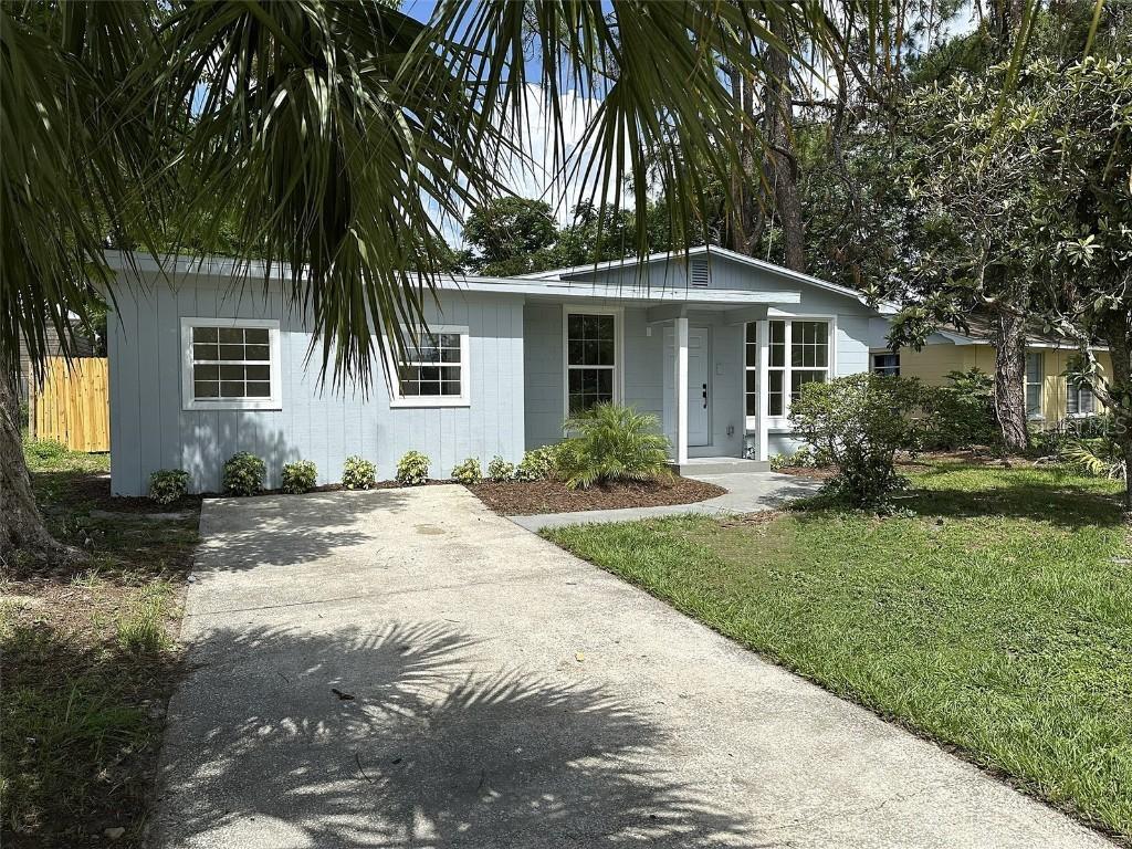 910 Flamingo Dr., Leesburg, FL 34748