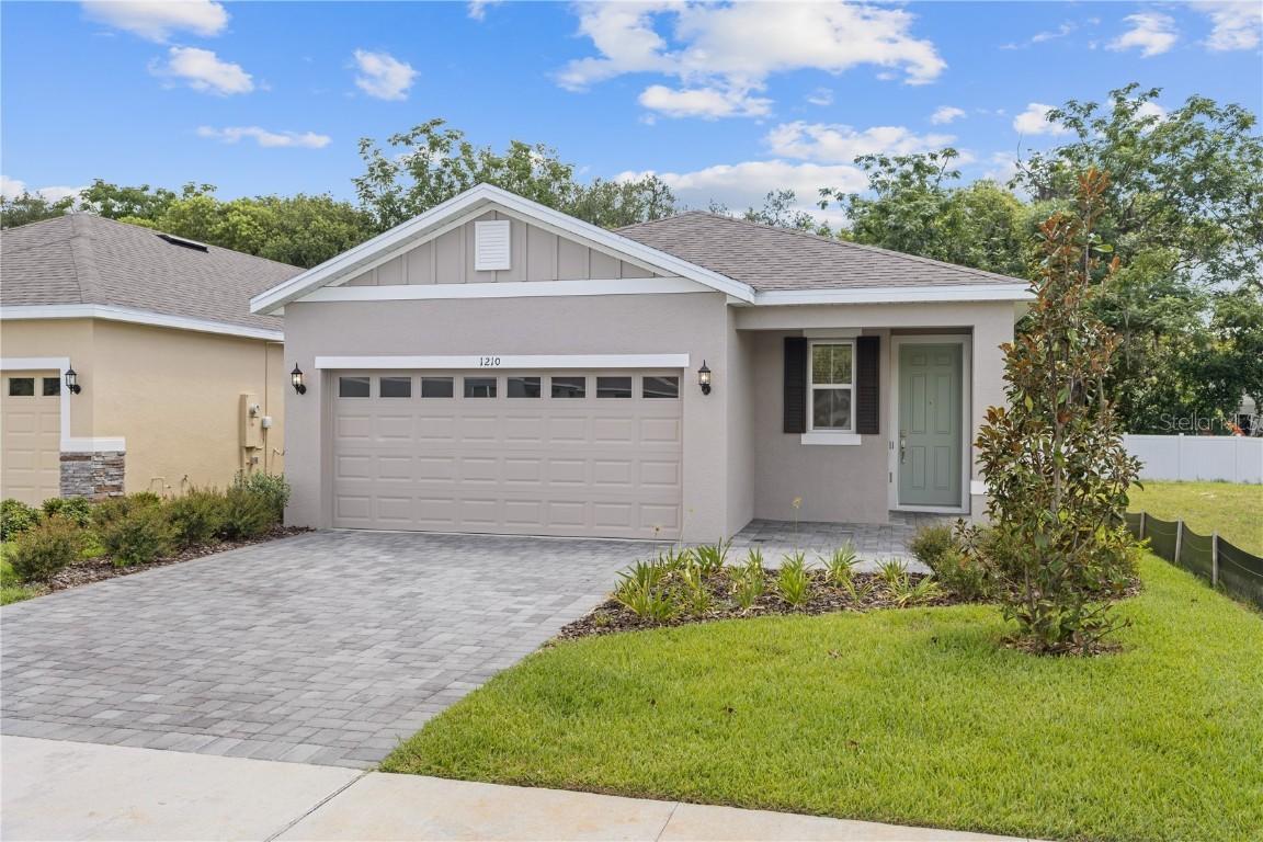 1210 Atlantic Ave., Fruitland Park, FL 34731