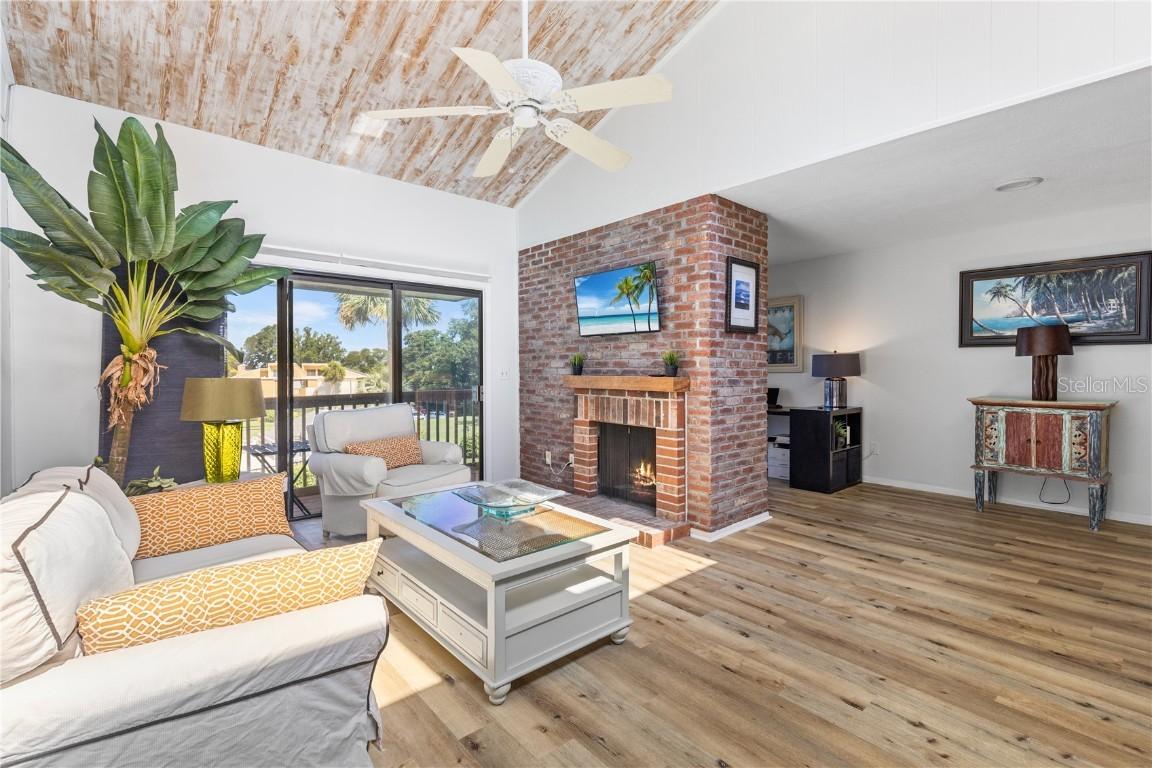 1051 S Highland St. #7D, Mount Dora, FL 32757