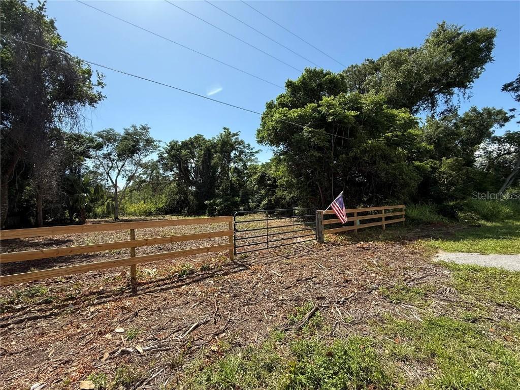 35319 Harbor Shores Rd., Leesburg, FL 34788