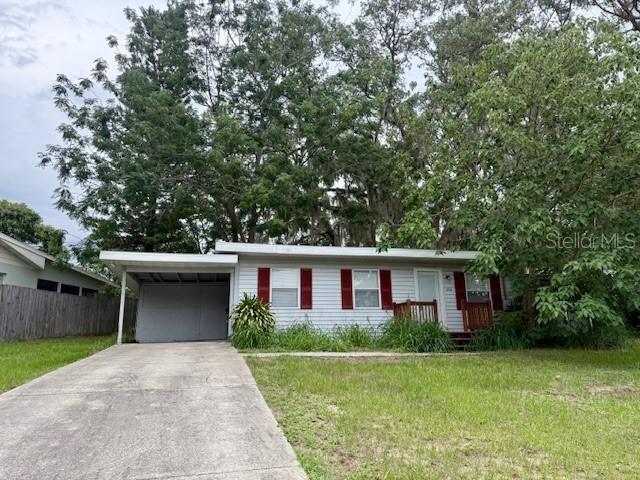 31538 Anderson Dr., Tavares, FL 32778