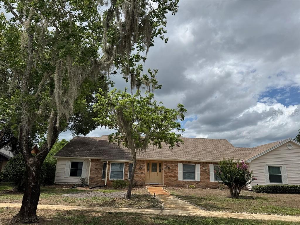 3917 Lake Mira Dr., Orlando, FL 32817