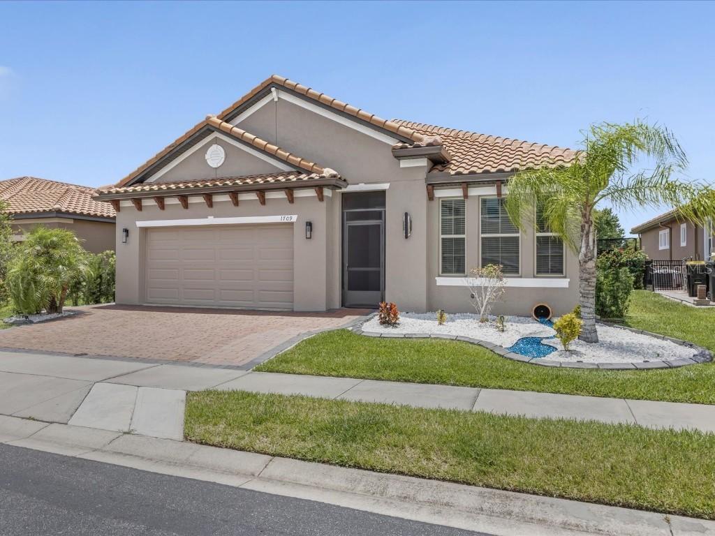 1709 Benoit Ter., Davenport, FL 33837