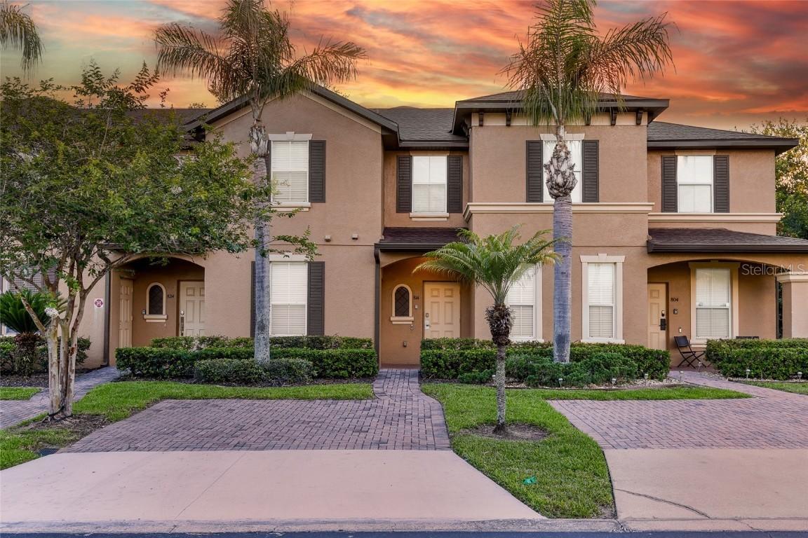 814 Calabria Ave., Davenport, FL 33897