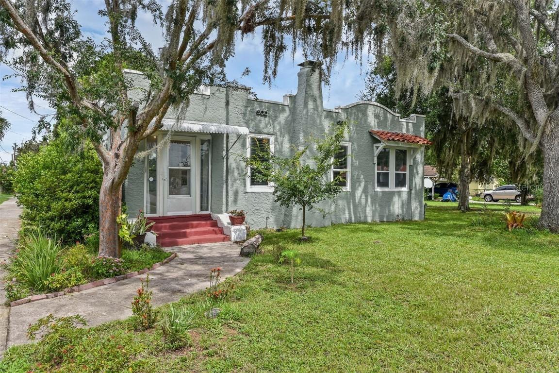 623 S Center St., Eustis, FL 32726