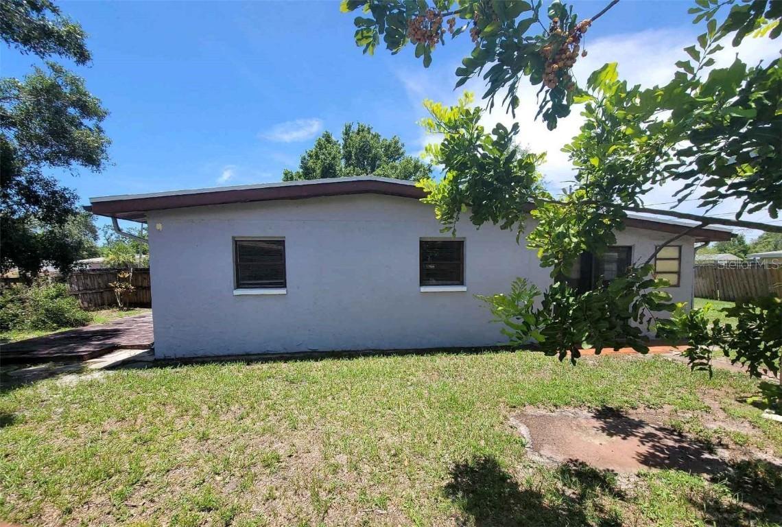 8035 Robin Rd., Seminole, FL 33777