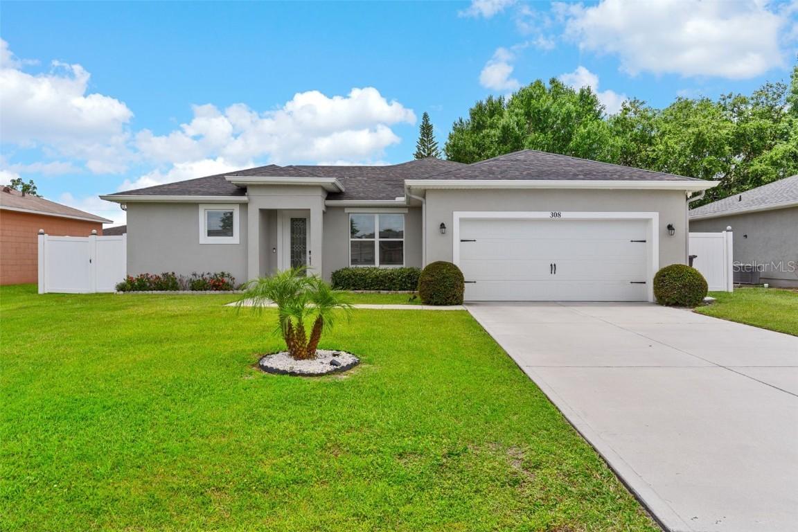 308 Clearwater Ln., Poinciana, FL 34759