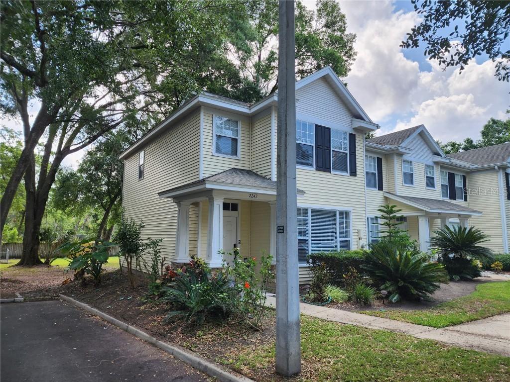 2247 Golden Oak Ln., Valrico, FL 33594