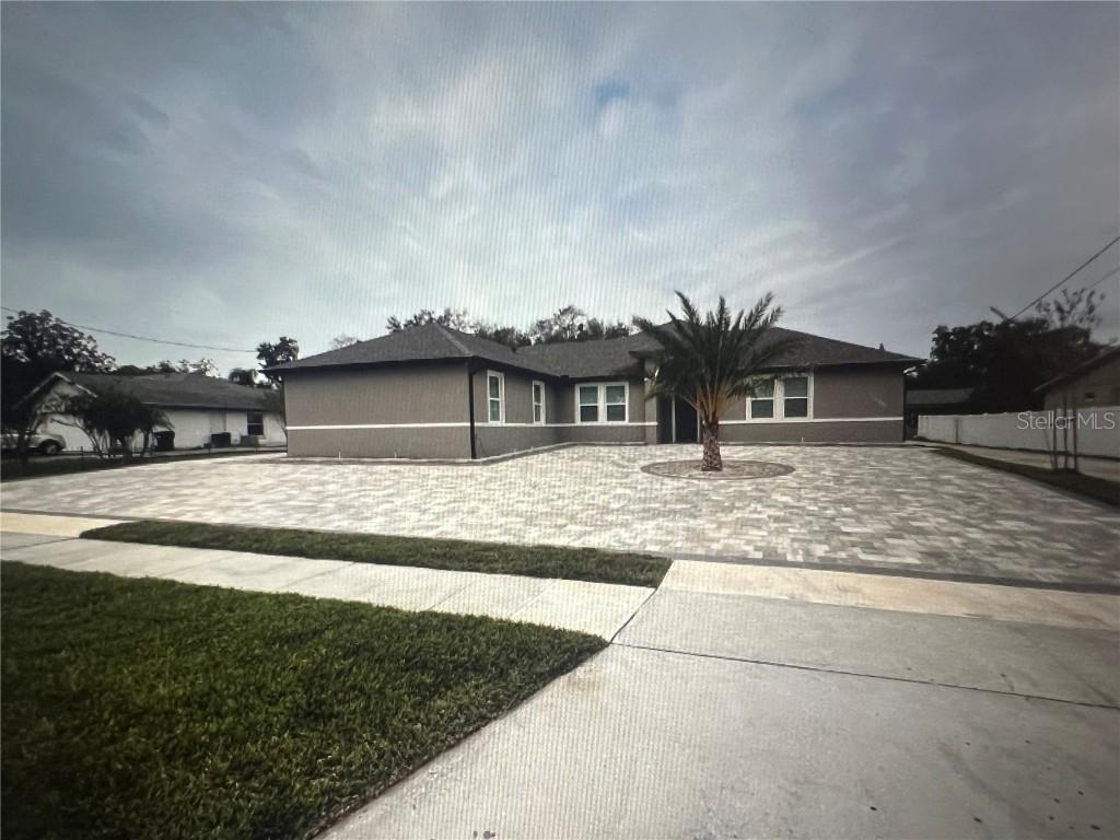 2420 Gresham Dr., Orlando, FL 32807