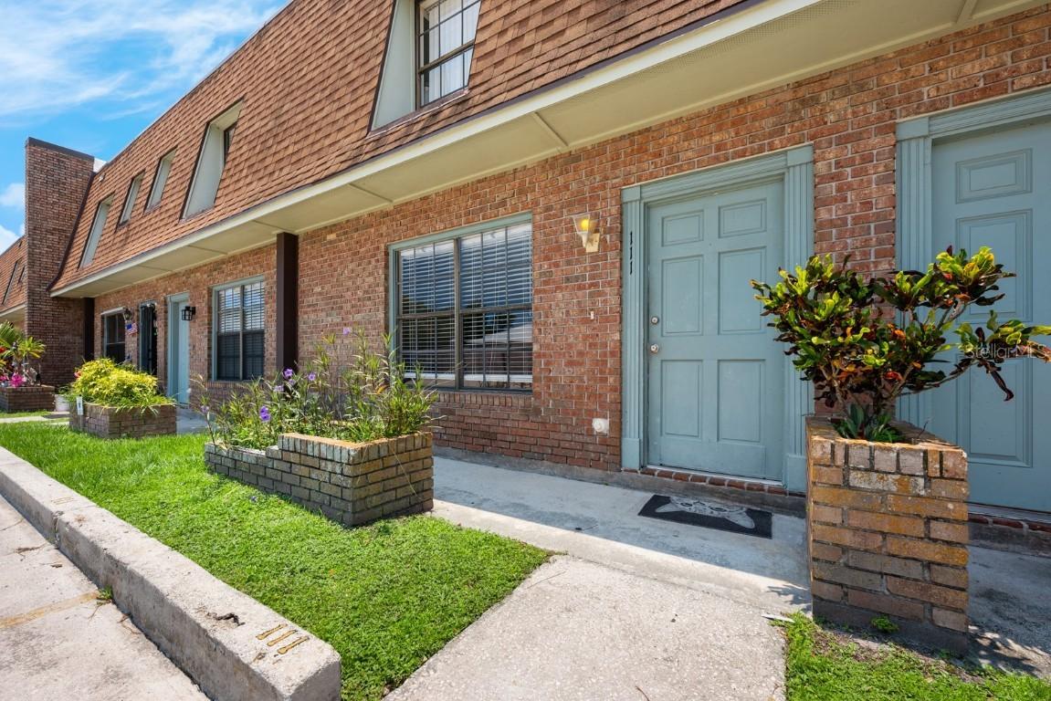 1300 Arlington Ln. #111, Palm Bay, FL 32905