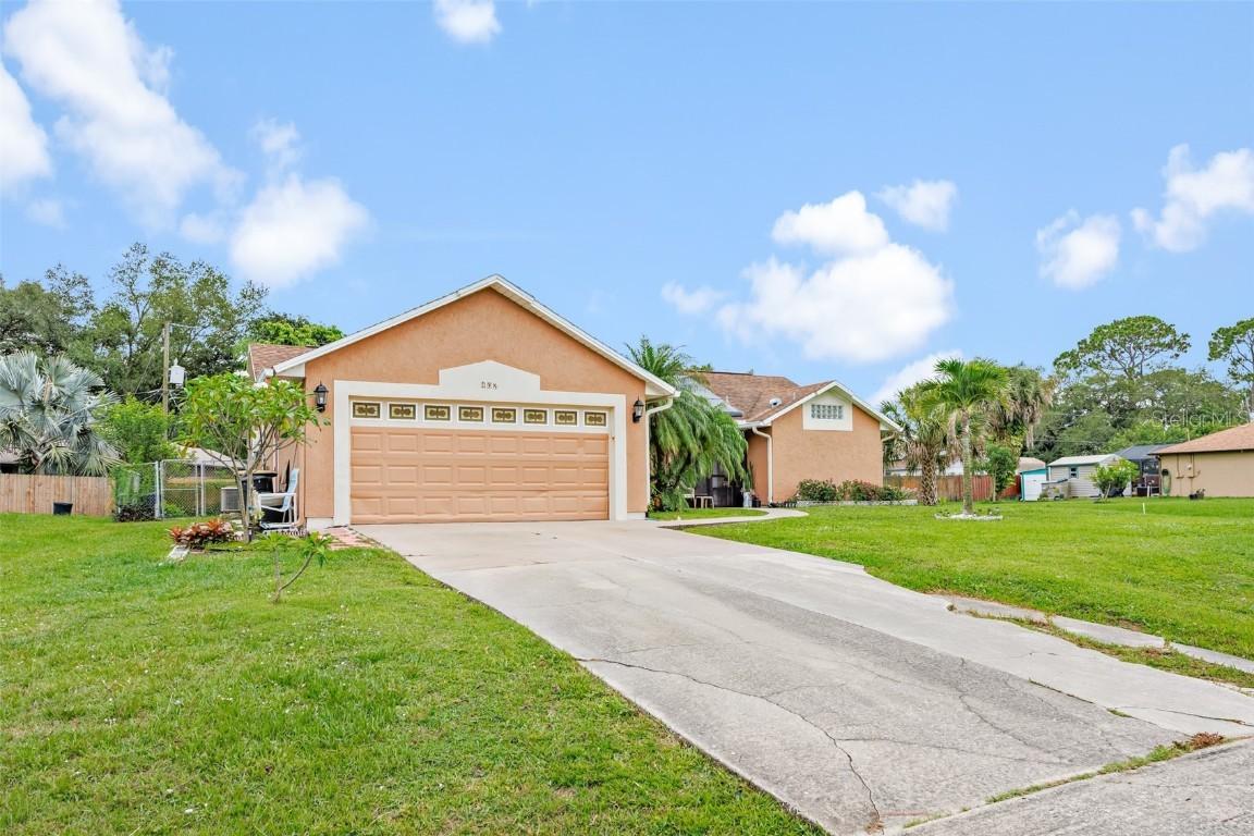 402 Ainsley St., Palm Bay, FL 32909