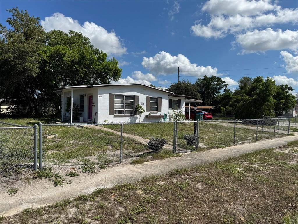 2302 Greenwood St St., Deltona, FL 32738
