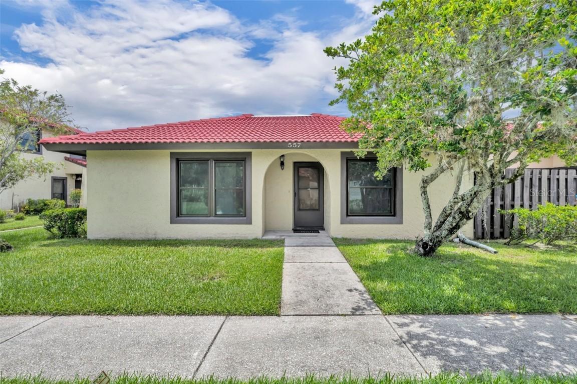 557 Hunter Cir., Kissimmee, FL 34758