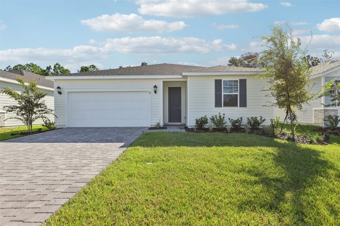 8 Ararat Dr., Palm Coast, FL 32137