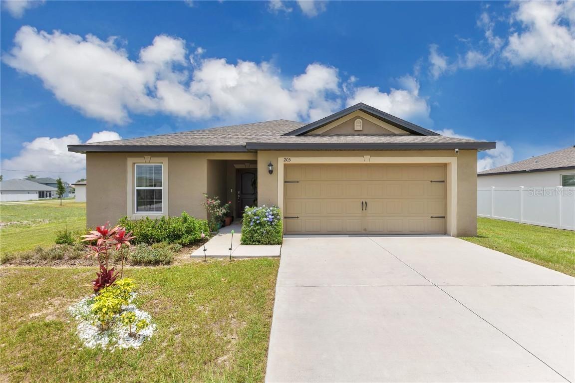 205 Cimarron Dr., Kissimmee, FL 34759