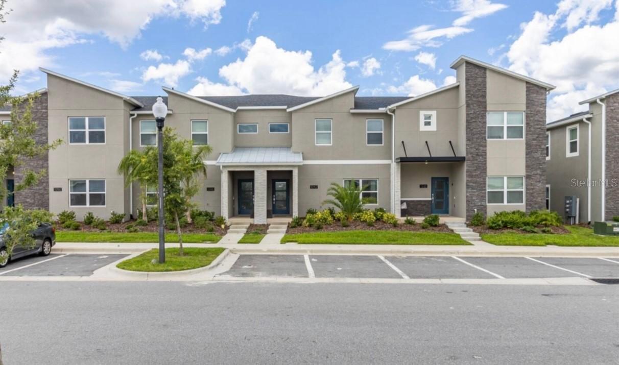 1042 Splash Shot Pl., Davenport, FL 33896