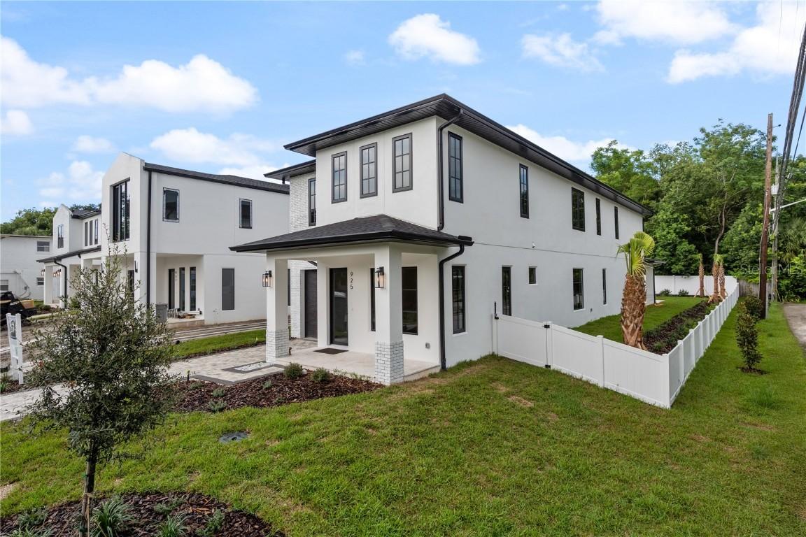925 Lake Emerald Dr., Orlando, FL 32806