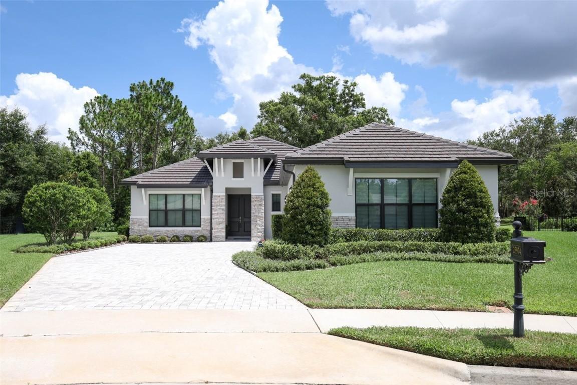 25974 High Hampton Cir., Sorrento, FL 32776
