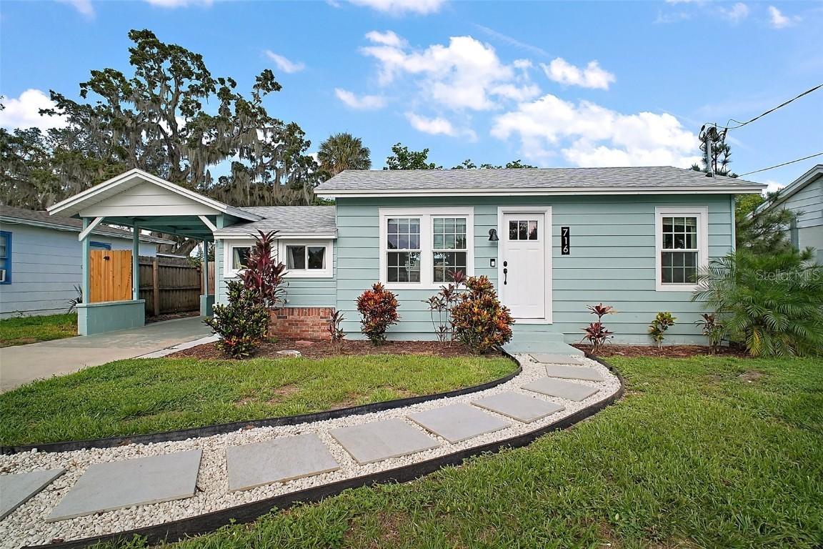 716 N Rockingham Ave., Tavares, FL 32778