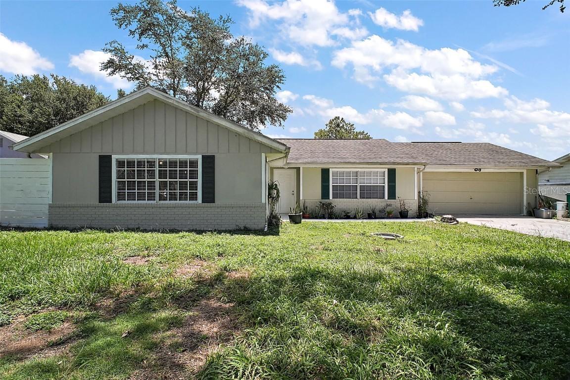 2945 Bryant St., Eustis, FL 32726