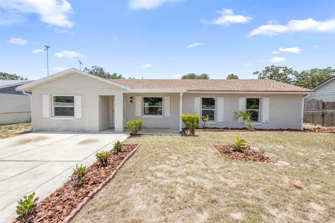 105 E Magnolia St., Davenport, FL 33837