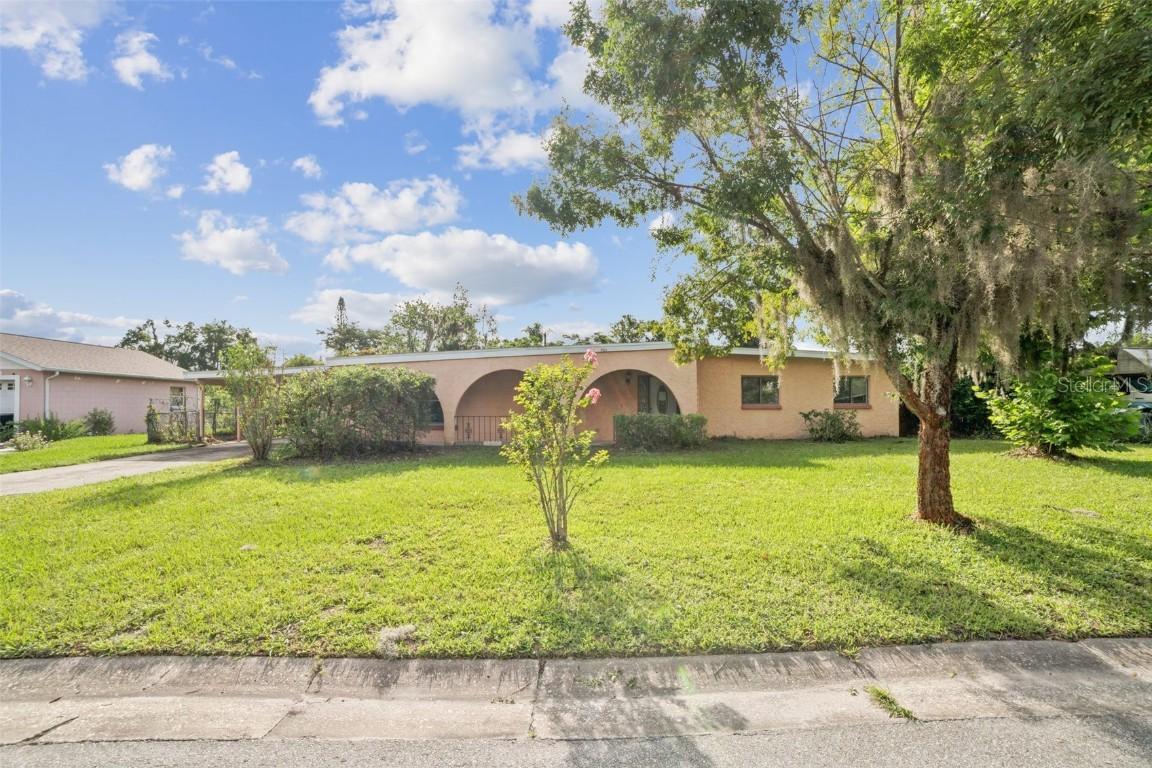 5527 Sandalwood Dr., Orlando, FL 32839