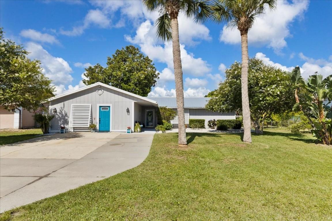 2356 Date Palm Dr., Edgewater, FL 32141