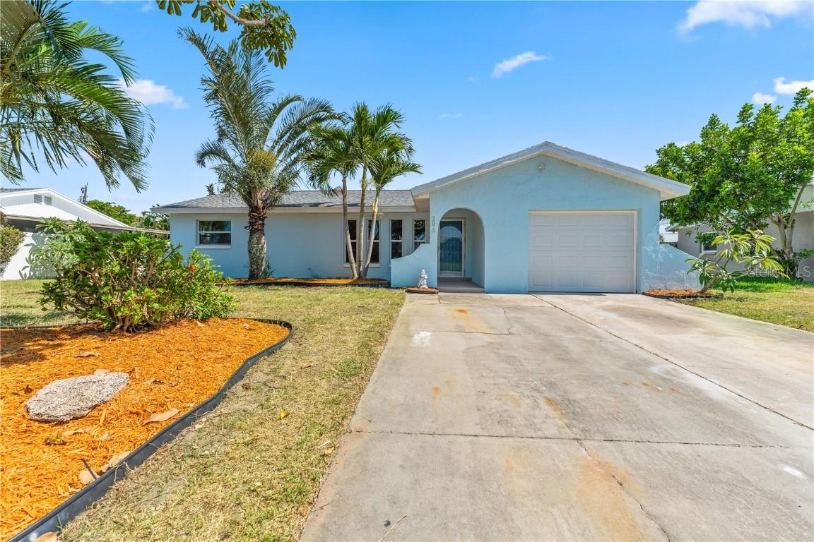 2075 Abalone Ave., Indialantic, FL 32903