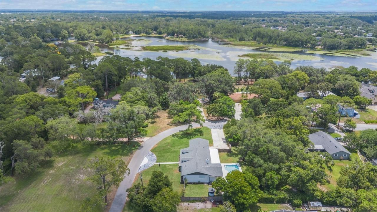 102 Linda Ln., Lake Mary, FL 32746