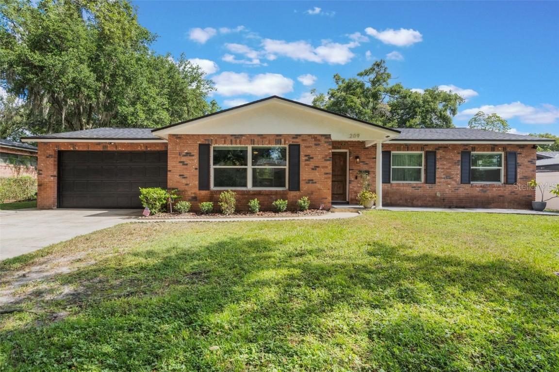 209 Carriage Hill Dr., Casselberry, FL 32707