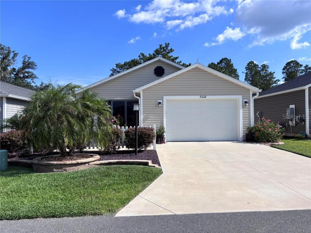3328 Davis Ter., The Villages, FL 32163