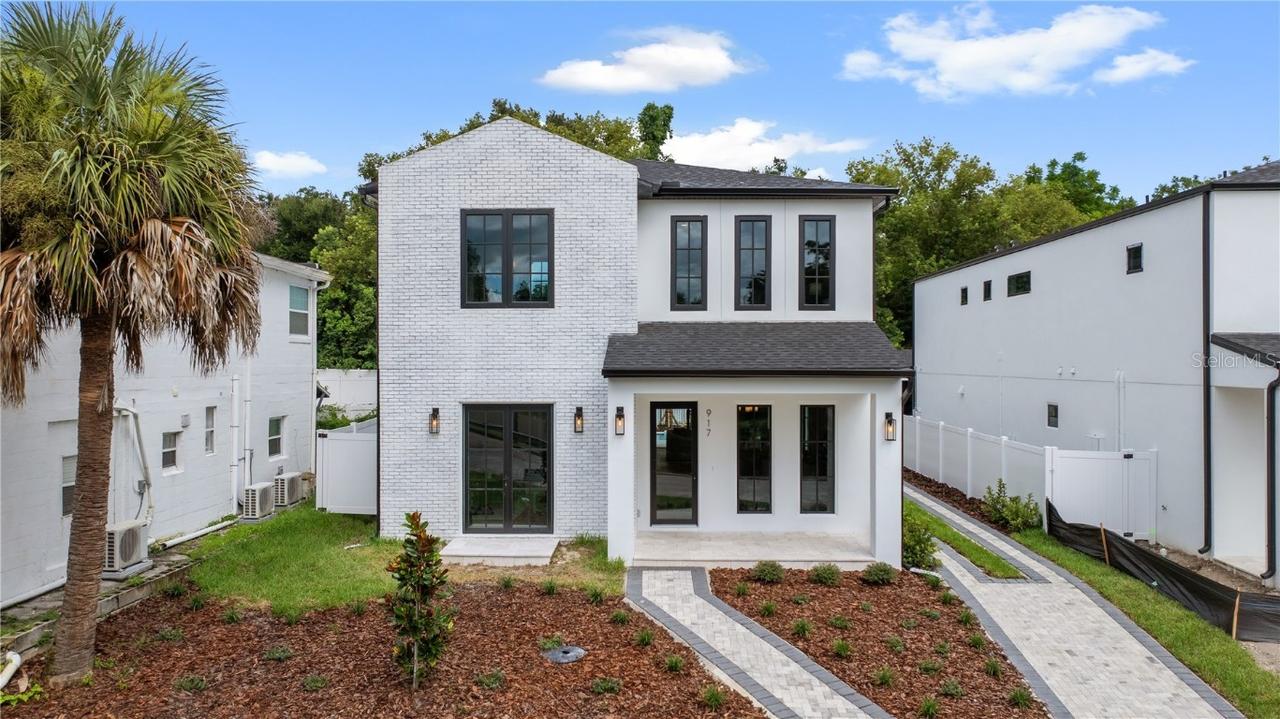 917 Lake Emerald Dr., Orlando, FL 32806