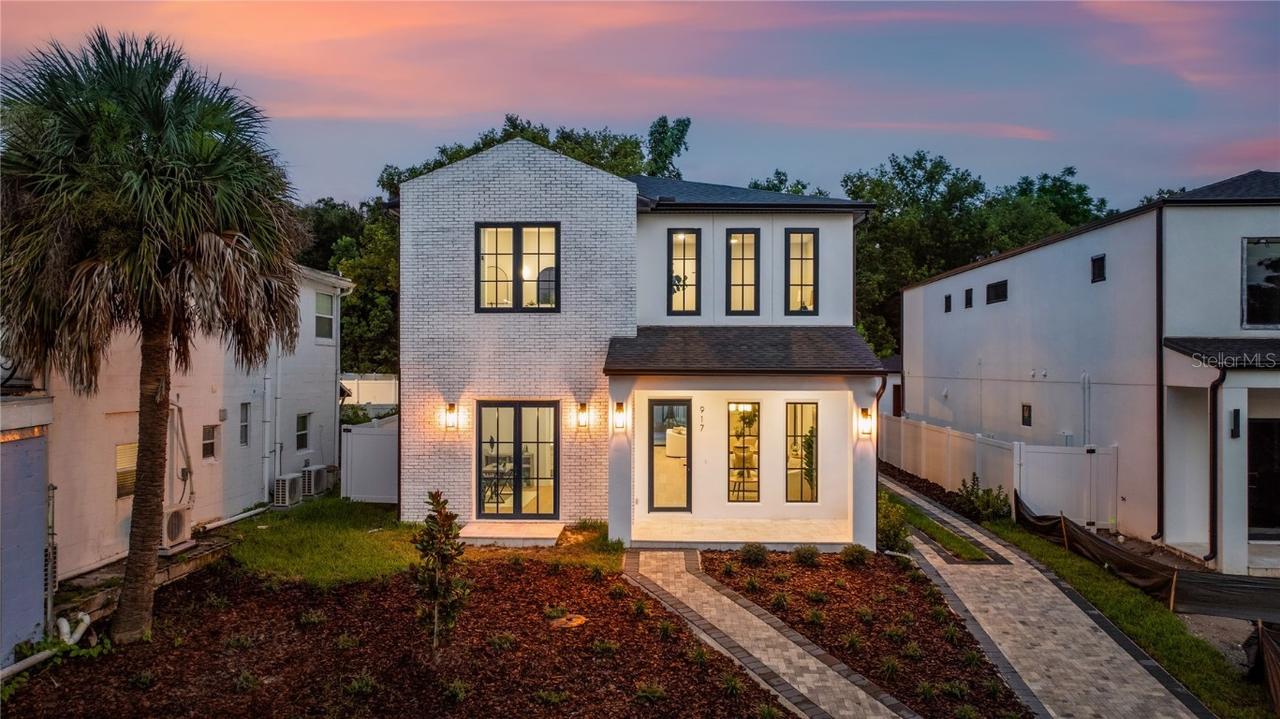 917 Lake Emerald Dr., Orlando, FL 32806