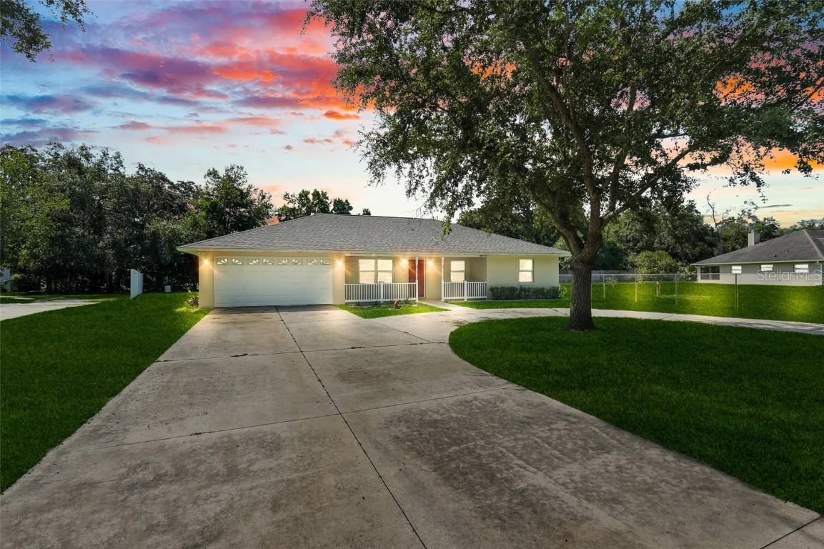 33650 Wesley Rd., Eustis, FL 32736