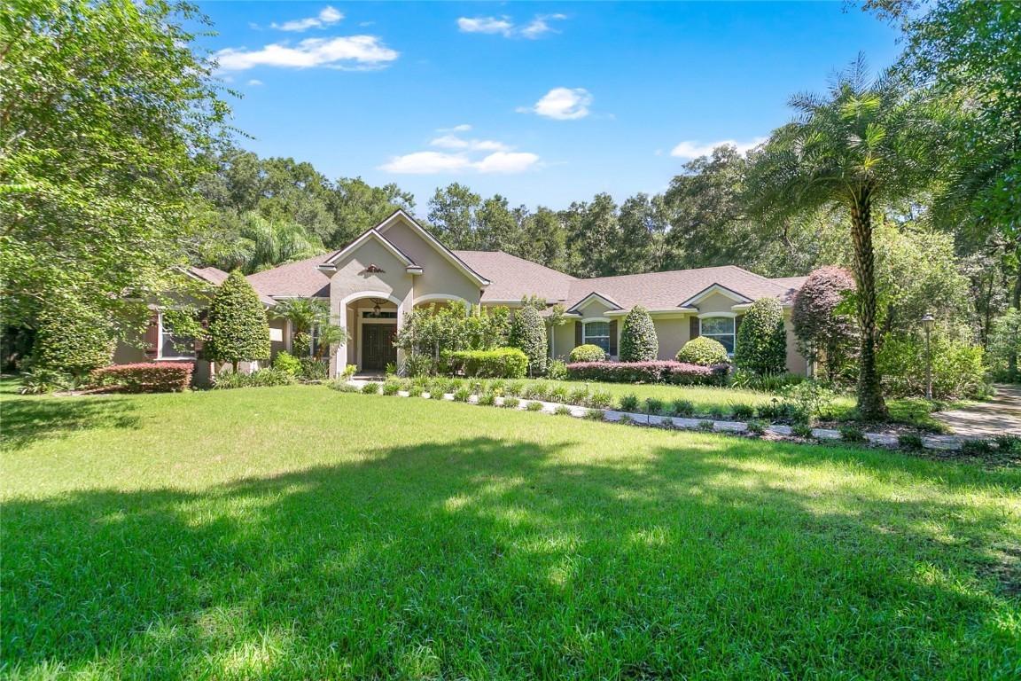 1955 Hillcrest Oak Dr., Deland, FL 32720
