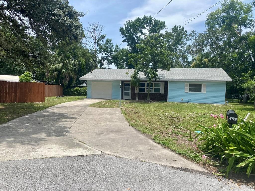 3695 Dale Ct., Mount Dora, FL 32757