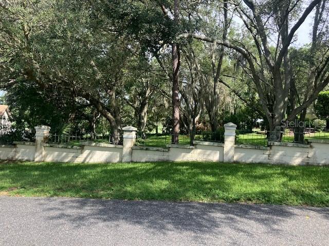 114 W Magnolia Ave., Howey In The Hills, FL 34737