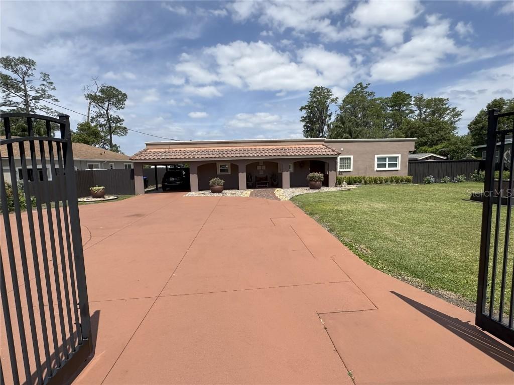 17 E Lake Mary Dr., Orlando, FL 32839