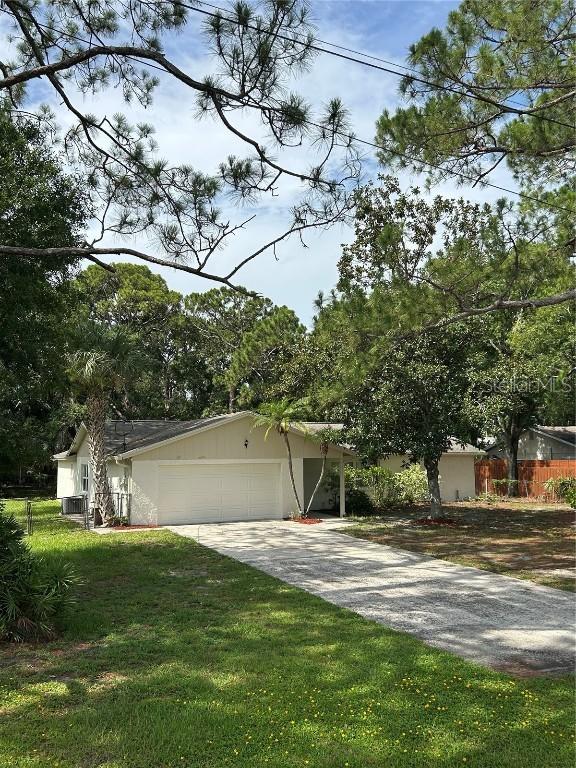 9504 W Cluster Ave., Tampa, FL 33615