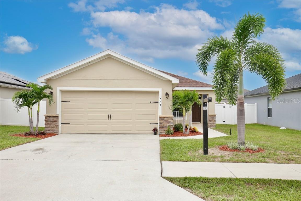 665 Persian Dr., Haines City, FL 33844