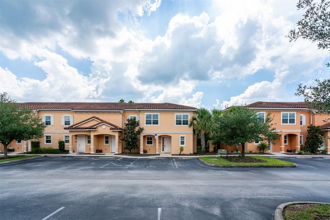 2662 Roadster Ln., Kissimmee, FL 34746