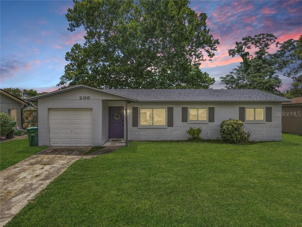 206 Charles St., Winter Springs, FL 32708