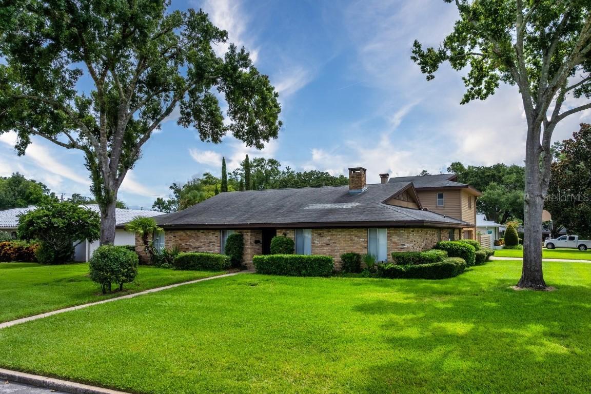 2491 Lauder Dr., Maitland, FL 32751