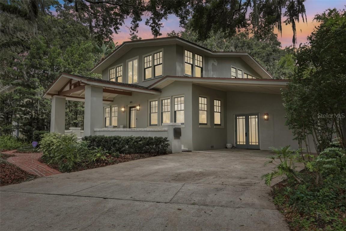213 Phillips Pl., Orlando, FL 32806