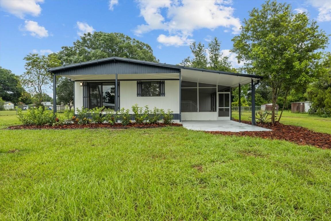 403 Clearwater Ave., Polk City, FL 33868