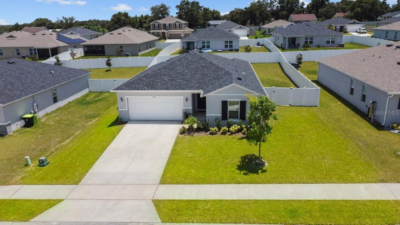 3324 Pink Oleander Ave., Mascotte, FL 34753