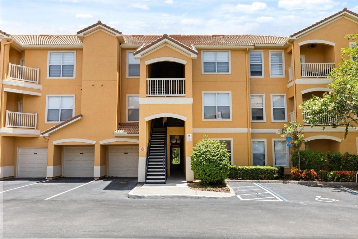 8842 Villa View Cir. #207, Orlando, FL 32821