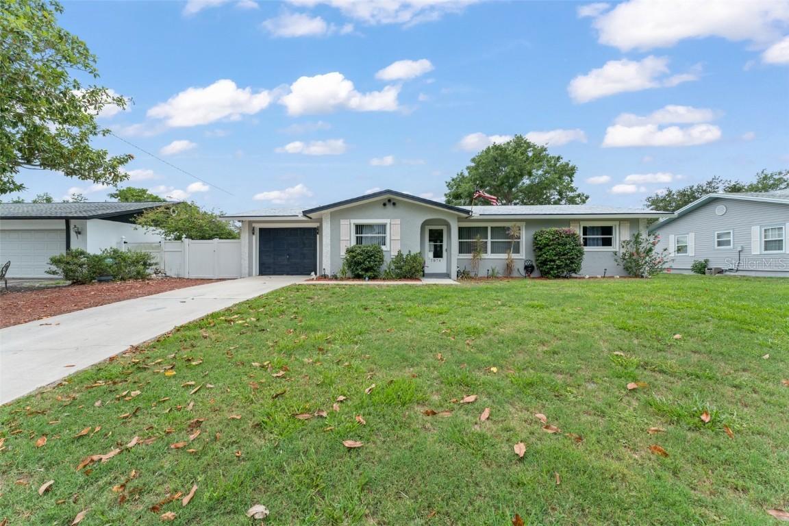 1074 Abeline Dr., Deltona, FL 32725