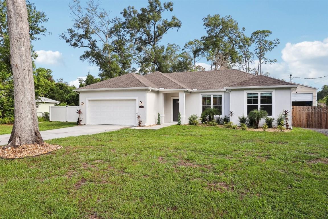 430 Baker Ave., Lake Helen, FL 32744