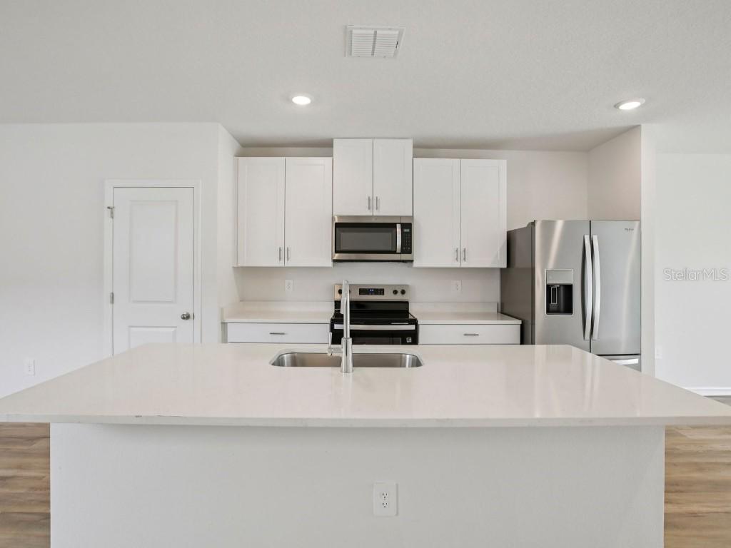 280 Lazy Shore Dr., Nokomis, FL 34275